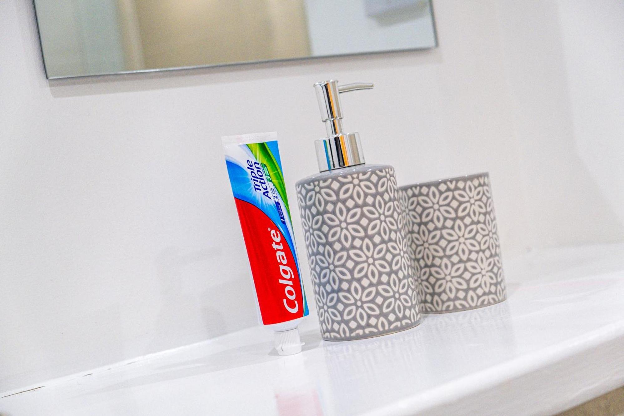 Central Suite Near Mailbox, King Bed, Ping Pong, Netflix, Sleeps 4 Birmingham Eksteriør bilde
