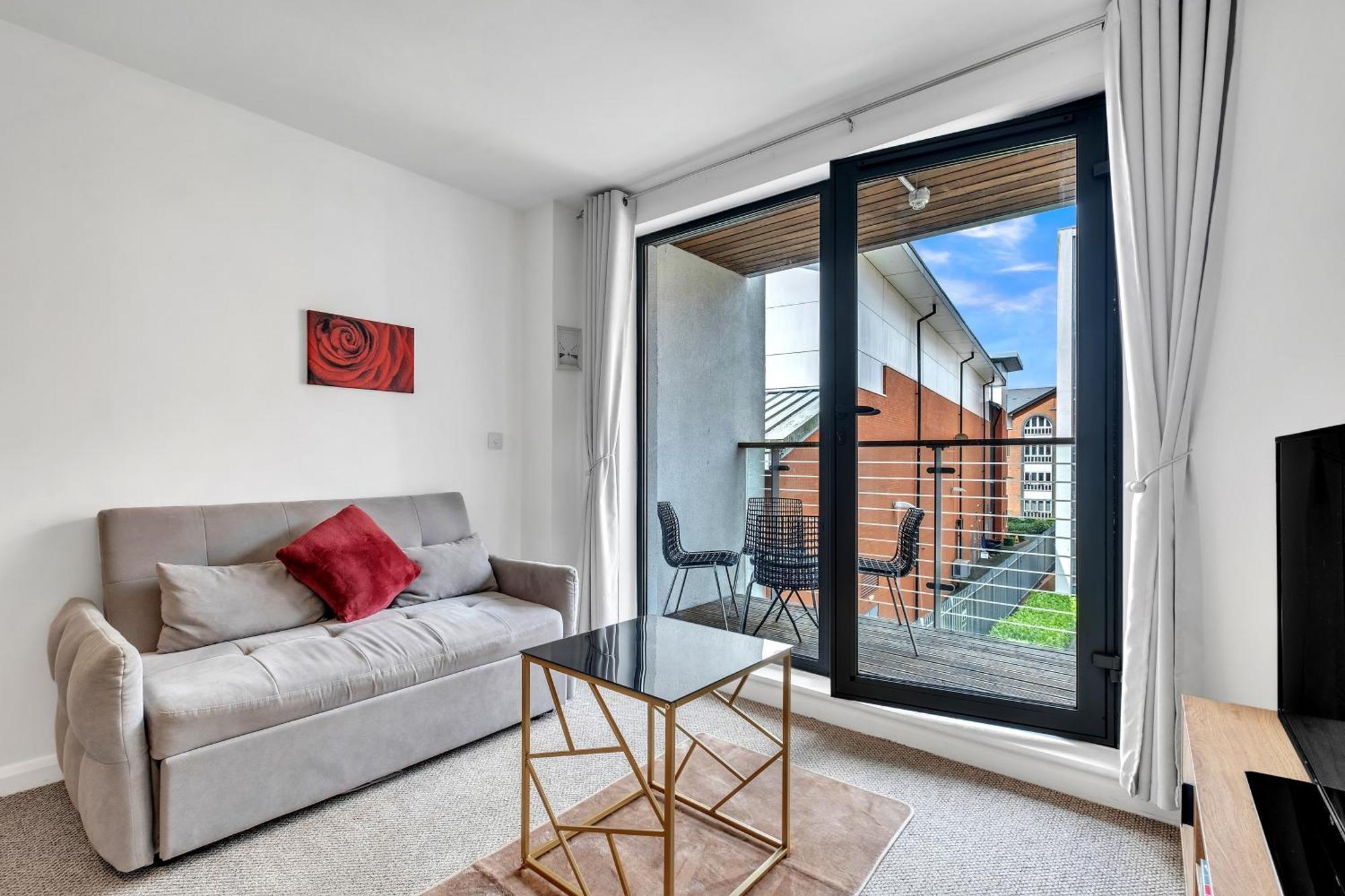 Central Suite Near Mailbox, King Bed, Ping Pong, Netflix, Sleeps 4 Birmingham Eksteriør bilde