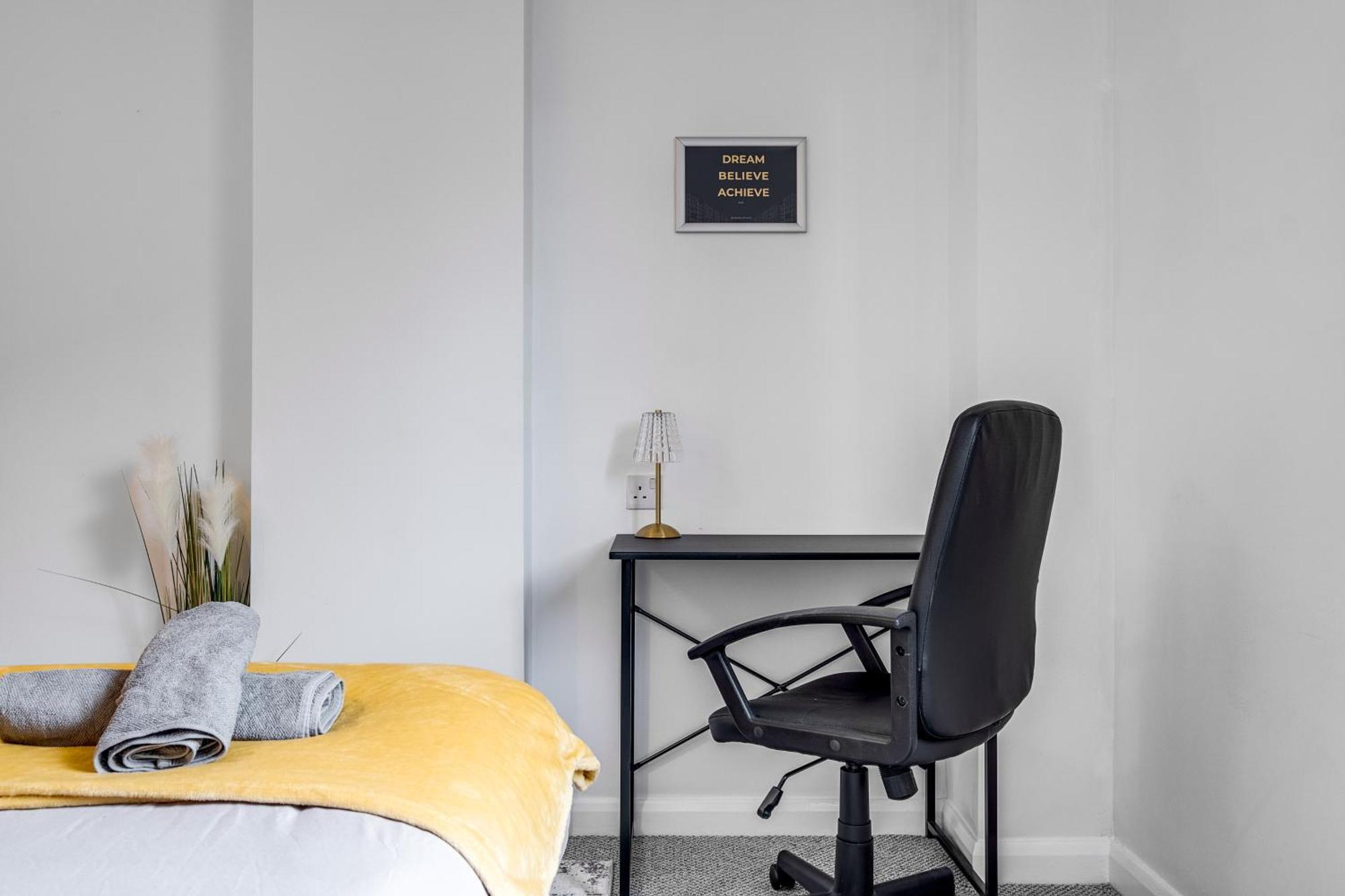Central Suite Near Mailbox, King Bed, Ping Pong, Netflix, Sleeps 4 Birmingham Eksteriør bilde