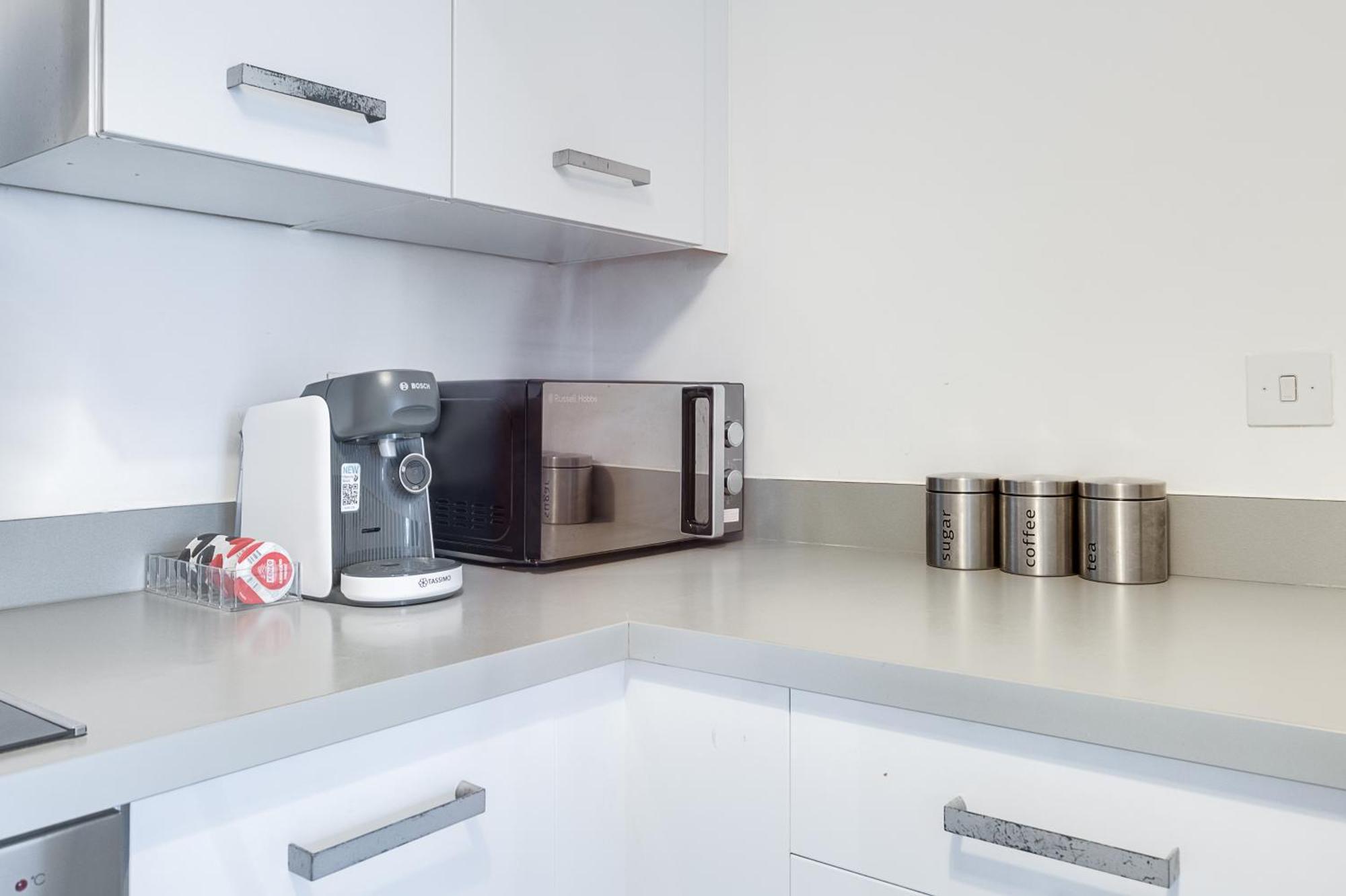 Central Suite Near Mailbox, King Bed, Ping Pong, Netflix, Sleeps 4 Birmingham Eksteriør bilde