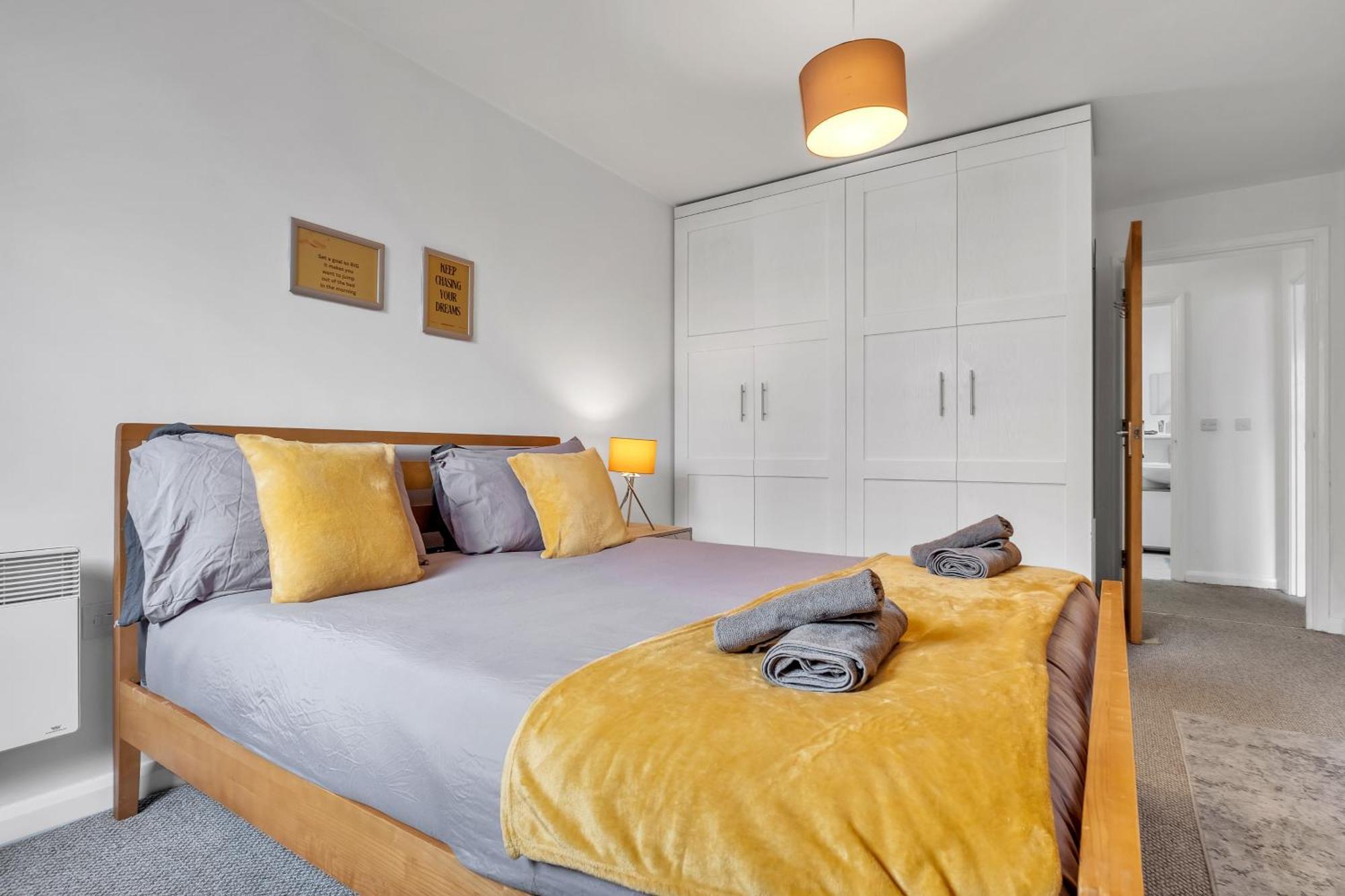 Central Suite Near Mailbox, King Bed, Ping Pong, Netflix, Sleeps 4 Birmingham Eksteriør bilde