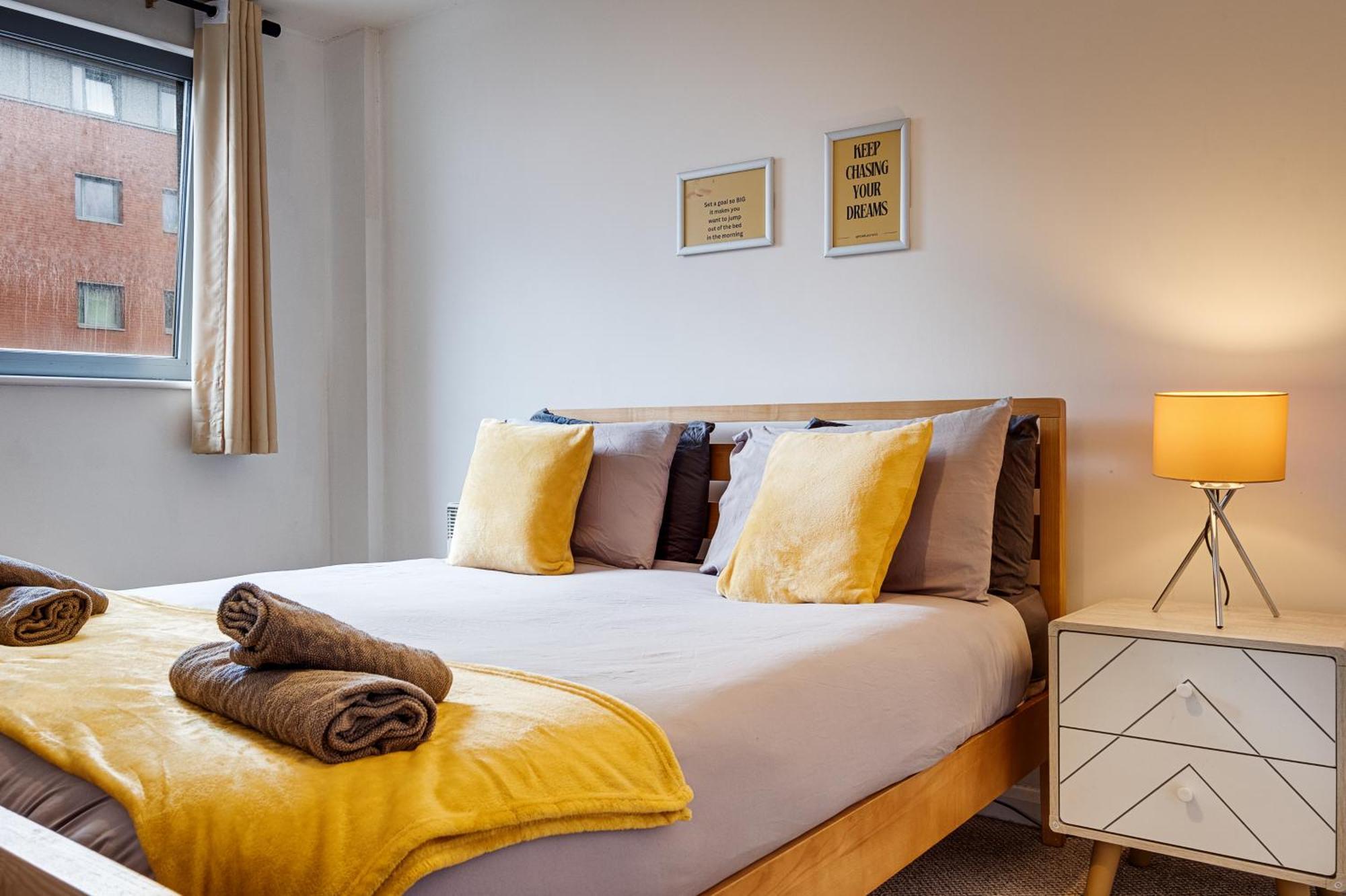 Central Suite Near Mailbox, King Bed, Ping Pong, Netflix, Sleeps 4 Birmingham Eksteriør bilde